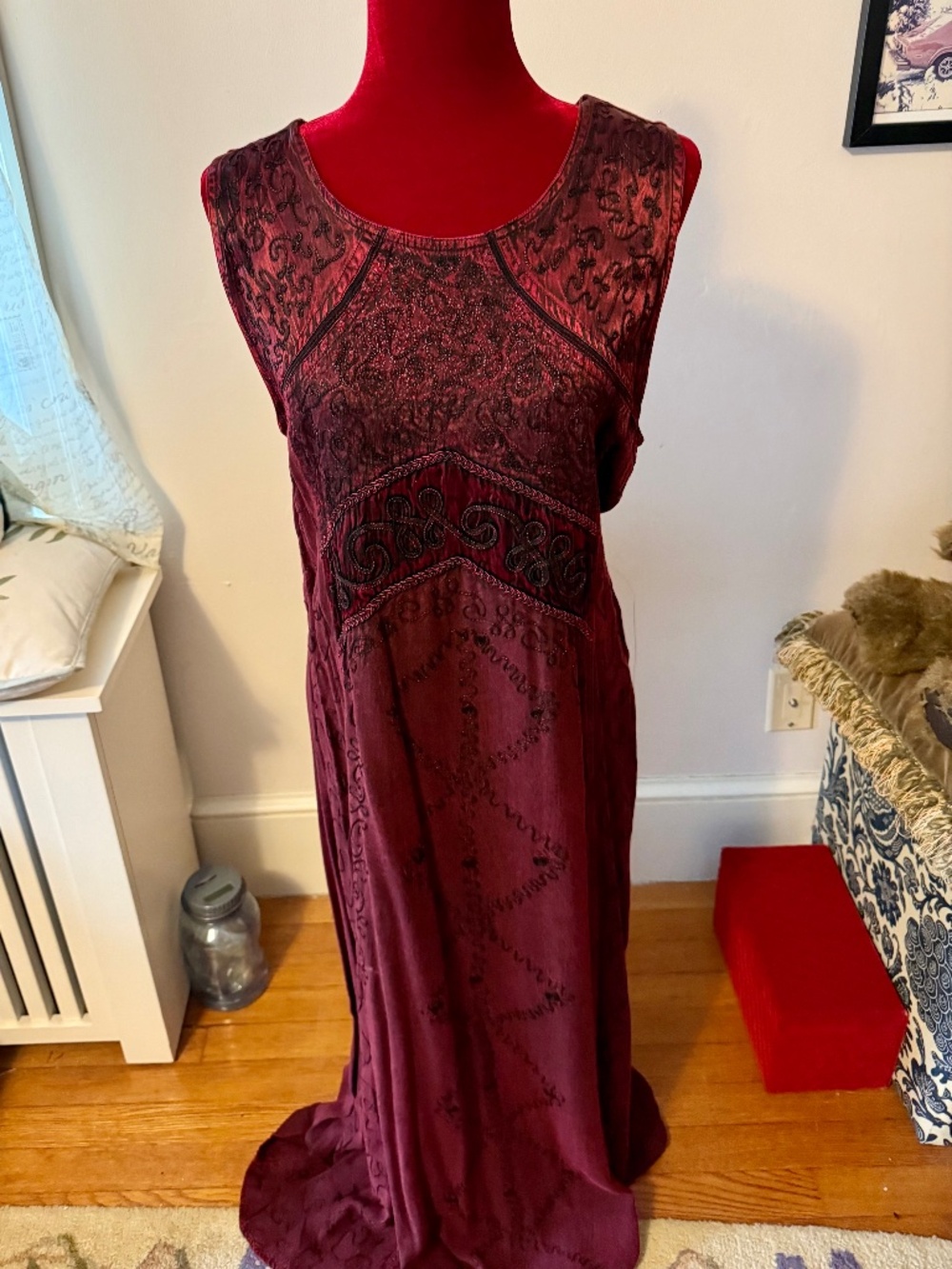 Magic maroon full length Sleeveless Dress size Med